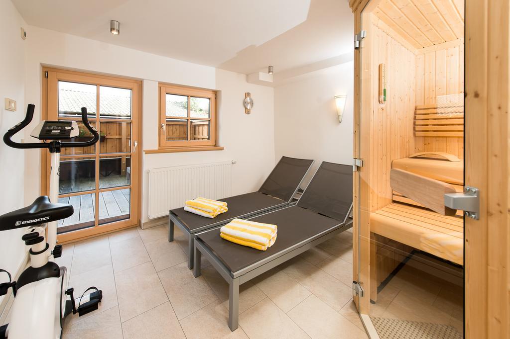 Hotel Gasthof Erbhof Anderlhof Леоганг Екстериор снимка